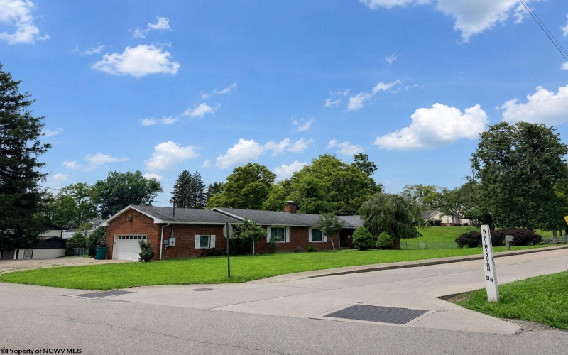 317 Pearcy Avenue, Bridgeport, West Virginia 26330, 3 Bedrooms Bedrooms, 9 Rooms Rooms,3 BathroomsBathrooms,Single Family Detached,For Sale,Pearcy,0,10165941 317 Pearcy Avenue, Bridgeport, West Virginia 26330, 3 Bedrooms Bedrooms, 9 Rooms Rooms,3 BathroomsBathrooms,Single Family Detached,For Sale,Pearcy,0,10165941