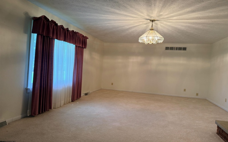 317 Pearcy Avenue, Bridgeport, West Virginia 26330, 3 Bedrooms Bedrooms, 9 Rooms Rooms,3 BathroomsBathrooms,Single Family Detached,For Sale,Pearcy,0,10165941