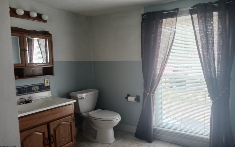 49 Lincoln Street, Buckhannon, West Virginia 26201, 3 Bedrooms Bedrooms, 9 Rooms Rooms,2 BathroomsBathrooms,Single Family Detached,For Sale,Lincoln,0,10165934