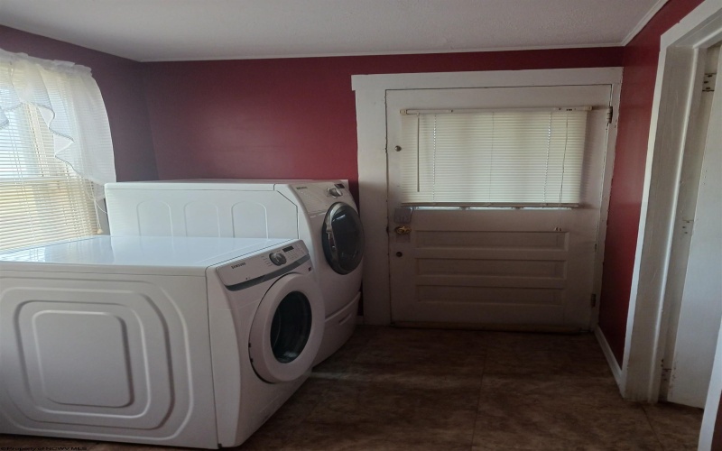 49 Lincoln Street, Buckhannon, West Virginia 26201, 3 Bedrooms Bedrooms, 9 Rooms Rooms,2 BathroomsBathrooms,Single Family Detached,For Sale,Lincoln,0,10165934
