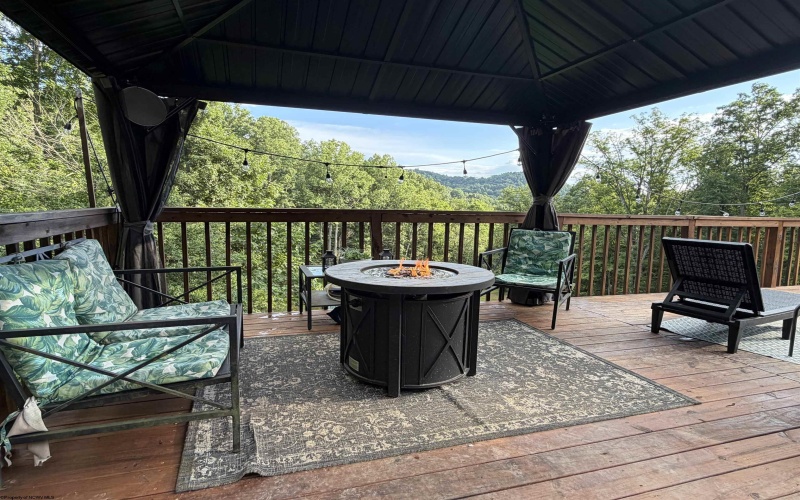 621 Gaston Manor Road, Jane Lew, West Virginia 26378, 3 Bedrooms Bedrooms, 9 Rooms Rooms,2 BathroomsBathrooms,Single Family Detached,For Sale,Gaston Manor,0,10165931
