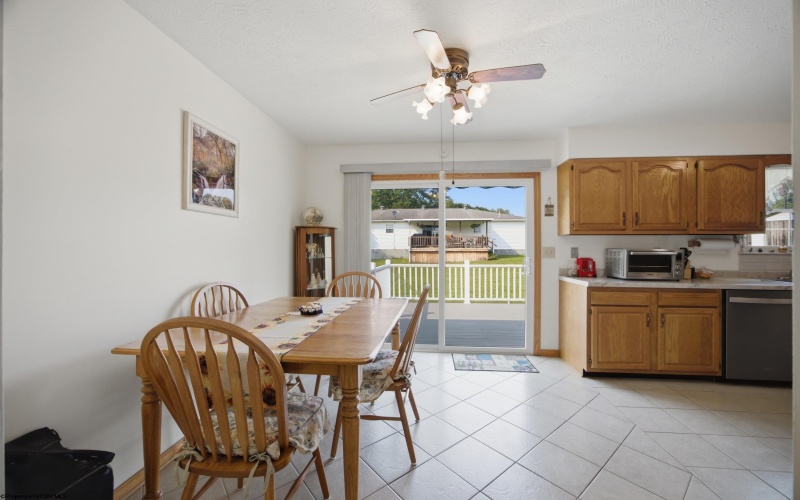 72 Hillview Drive, Lost Creek, West Virginia 26385, 3 Bedrooms Bedrooms, 7 Rooms Rooms,2 BathroomsBathrooms,Single Family Detached,For Sale,Hillview,0,10165928