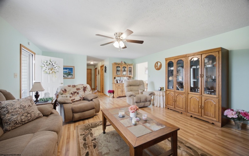 72 Hillview Drive, Lost Creek, West Virginia 26385, 3 Bedrooms Bedrooms, 7 Rooms Rooms,2 BathroomsBathrooms,Single Family Detached,For Sale,Hillview,0,10165928