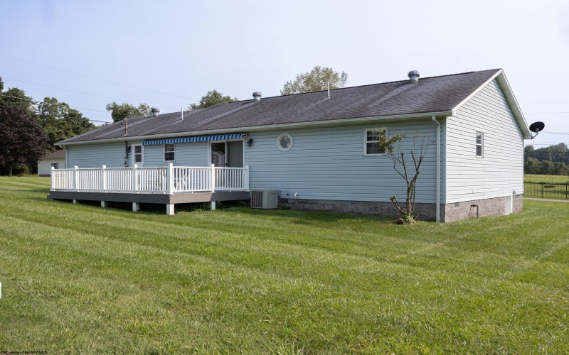 72 Hillview Drive, Lost Creek, West Virginia 26385, 3 Bedrooms Bedrooms, 7 Rooms Rooms,2 BathroomsBathrooms,Single Family Detached,For Sale,Hillview,0,10165928