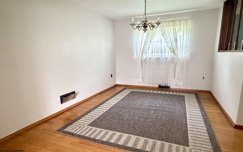 813 Benoni Avenue, Fairmont, West Virginia 26554, 2 Bedrooms Bedrooms, 7 Rooms Rooms,2 BathroomsBathrooms,Single Family Detached,For Sale,Benoni,0,10165970