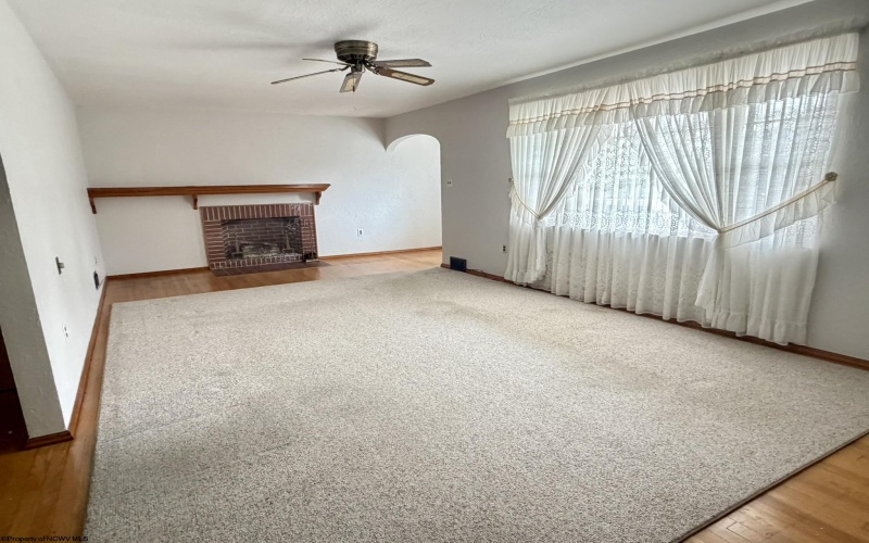 813 Benoni Avenue, Fairmont, West Virginia 26554, 2 Bedrooms Bedrooms, 7 Rooms Rooms,2 BathroomsBathrooms,Single Family Detached,For Sale,Benoni,0,10165970