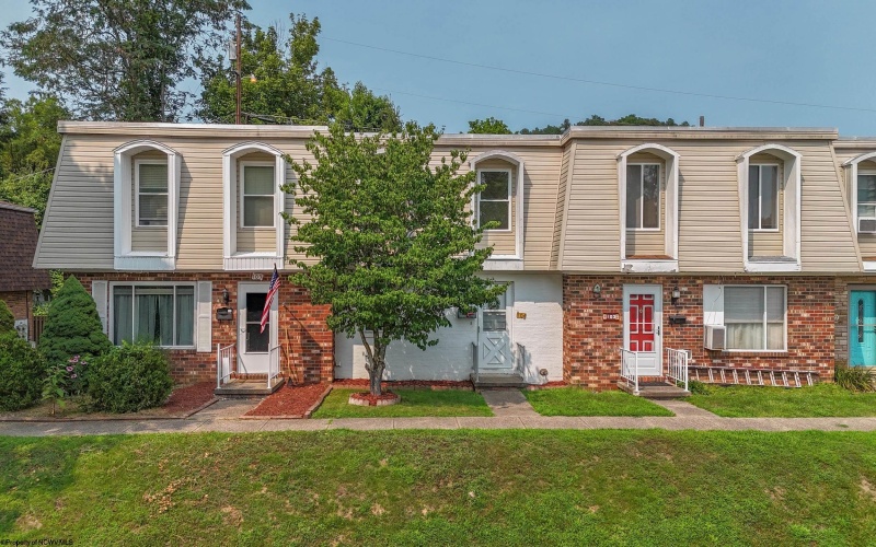 104 Pinewood Road, Clarksburg, West Virginia 26301, 2 Bedrooms Bedrooms, 5 Rooms Rooms,1 BathroomBathrooms,Single Family Attached,For Sale,Pinewood,0,10165964 104 Pinewood Road, Clarksburg, West Virginia 26301, 2 Bedrooms Bedrooms, 5 Rooms Rooms,1 BathroomBathrooms,Single Family Attached,For Sale,Pinewood,0,10165964