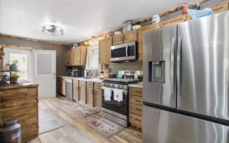 84 Boxwood Drive, Clarksburg, West Virginia 26301, 3 Bedrooms Bedrooms, 8 Rooms Rooms,2 BathroomsBathrooms,Single Family Detached,For Sale,Boxwood,0,10165954