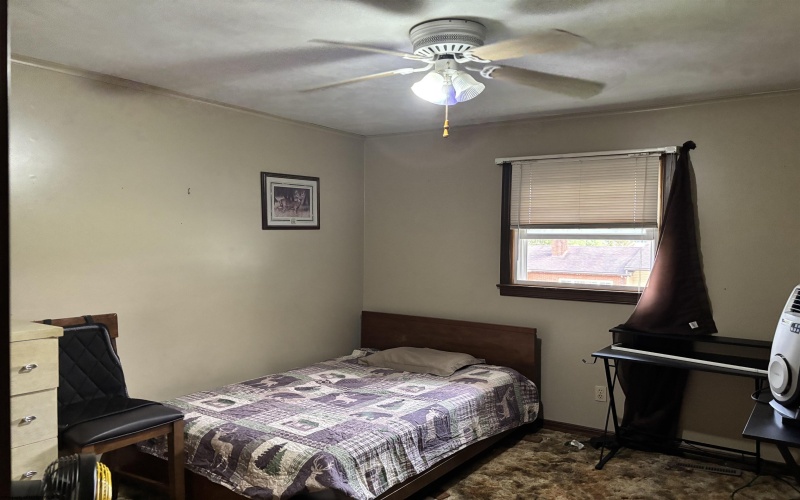222 Lee Street, Belington, West Virginia 26250, 4 Bedrooms Bedrooms, 8 Rooms Rooms,3 BathroomsBathrooms,Single Family Detached,For Sale,Lee,0,10165955