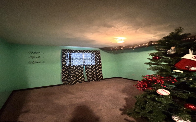 222 Lee Street, Belington, West Virginia 26250, 4 Bedrooms Bedrooms, 8 Rooms Rooms,3 BathroomsBathrooms,Single Family Detached,For Sale,Lee,0,10165955