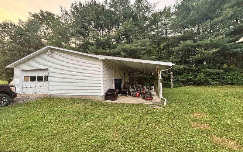 222 Lee Street, Belington, West Virginia 26250, 4 Bedrooms Bedrooms, 8 Rooms Rooms,3 BathroomsBathrooms,Single Family Detached,For Sale,Lee,0,10165955
