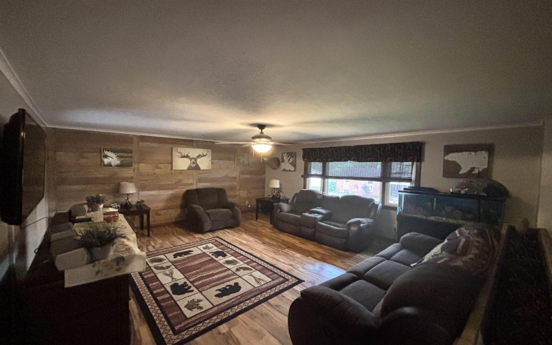 222 Lee Street, Belington, West Virginia 26250, 4 Bedrooms Bedrooms, 8 Rooms Rooms,3 BathroomsBathrooms,Single Family Detached,For Sale,Lee,0,10165955