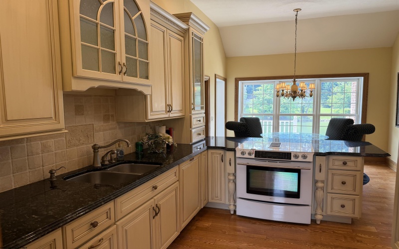 120 Rivercrest Drive, Fairmont, West Virginia 16335, 3 Bedrooms Bedrooms, 12 Rooms Rooms,2 BathroomsBathrooms,Single Family Detached,For Sale,Rivercrest,0,10165956