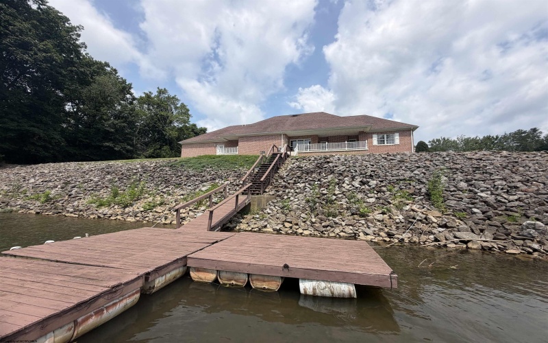 120 Rivercrest Drive, Fairmont, West Virginia 16335, 3 Bedrooms Bedrooms, 12 Rooms Rooms,2 BathroomsBathrooms,Single Family Detached,For Sale,Rivercrest,0,10165956