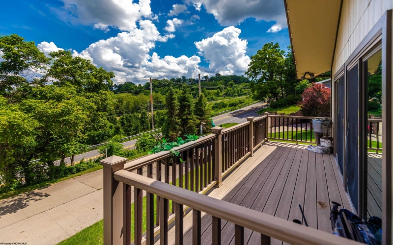5 Cedarwood Drive, Morgantown, West Virginia 26505, 3 Bedrooms Bedrooms, 8 Rooms Rooms,2 BathroomsBathrooms,Single Family Detached,For Sale,Cedarwood,0,10165961