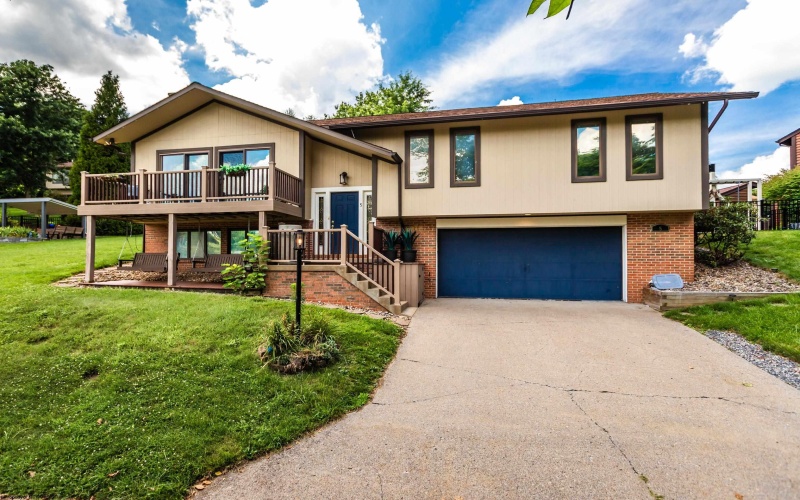 5 Cedarwood Drive, Morgantown, West Virginia 26505, 3 Bedrooms Bedrooms, 8 Rooms Rooms,2 BathroomsBathrooms,Single Family Detached,For Sale,Cedarwood,0,10165961
