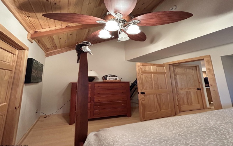 26 Whitetail Way, Davis, West Virginia 26260, 2 Bedrooms Bedrooms, 5 Rooms Rooms,2 BathroomsBathrooms,Single Family Detached,For Sale,Whitetail,0,10165972