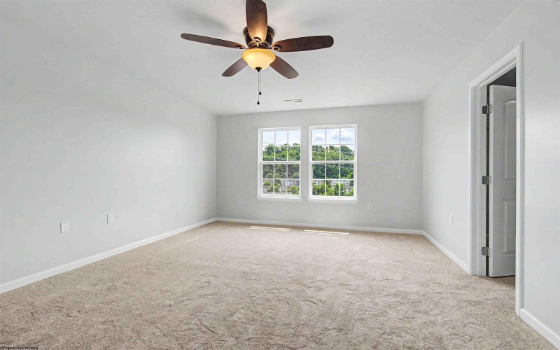 305 Falcon Run, Morgantown, West Virginia 26508, 3 Bedrooms Bedrooms, 9 Rooms Rooms,2 BathroomsBathrooms,Single Family Attached,For Sale,Falcon,0,10165971