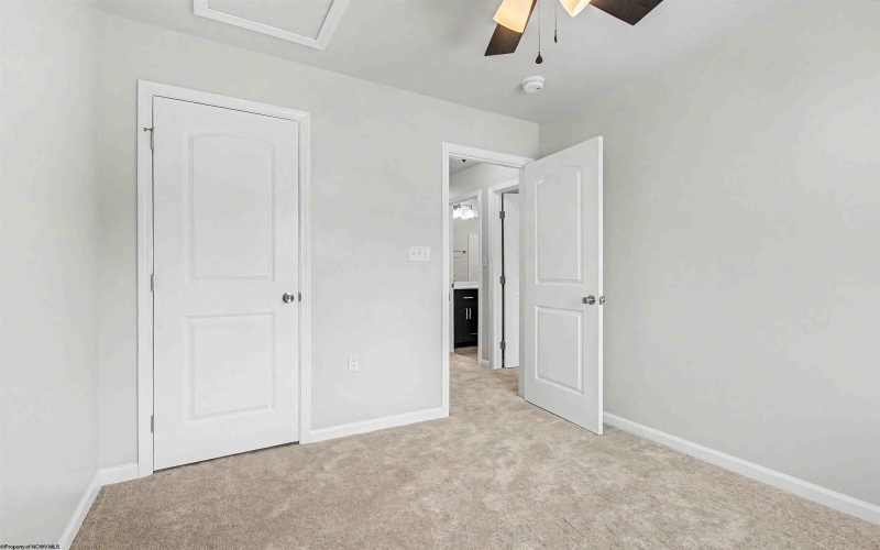 305 Falcon Run, Morgantown, West Virginia 26508, 3 Bedrooms Bedrooms, 9 Rooms Rooms,2 BathroomsBathrooms,Single Family Attached,For Sale,Falcon,0,10165971