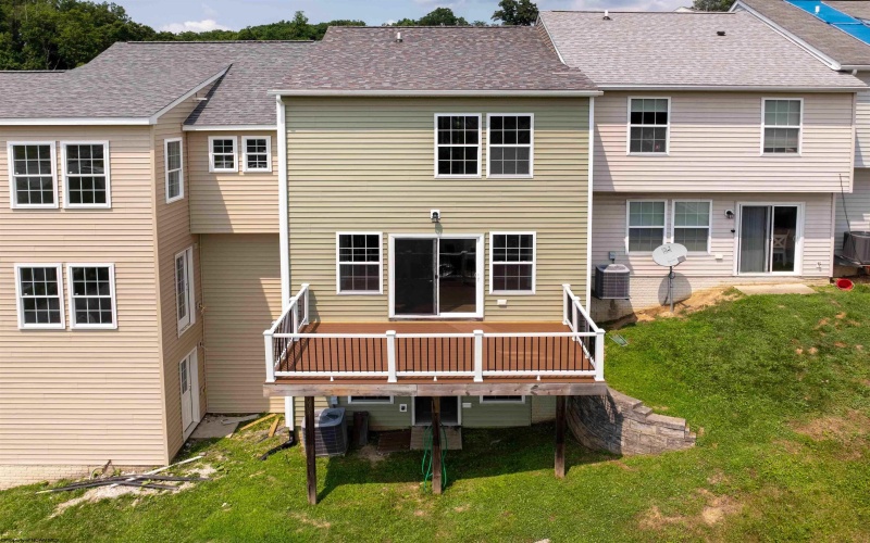 305 Falcon Run, Morgantown, West Virginia 26508, 3 Bedrooms Bedrooms, 9 Rooms Rooms,2 BathroomsBathrooms,Single Family Attached,For Sale,Falcon,0,10165971
