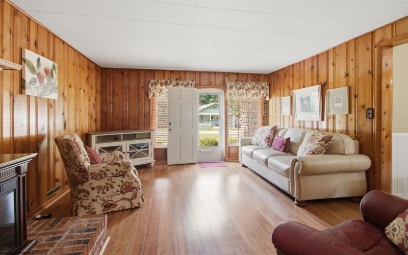 1431 Paw Paw Creek Road, Rivesville, West Virginia 26588, 3 Bedrooms Bedrooms, 8 Rooms Rooms,2 BathroomsBathrooms,Single Family Detached,For Sale,Paw Paw Creek,0,10165974 1431 Paw Paw Creek Road, Rivesville, West Virginia 26588, 3 Bedrooms Bedrooms, 8 Rooms Rooms,2 BathroomsBathrooms,Single Family Detached,For Sale,Paw Paw Creek,0,10165974
