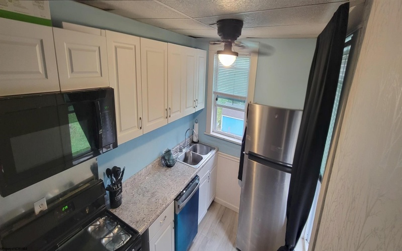 502 Ohio Avenue, Fairmont, West Virginia 26554, 4 Bedrooms Bedrooms, 9 Rooms Rooms,2 BathroomsBathrooms,Single Family Detached,For Sale,Ohio,0,10165978