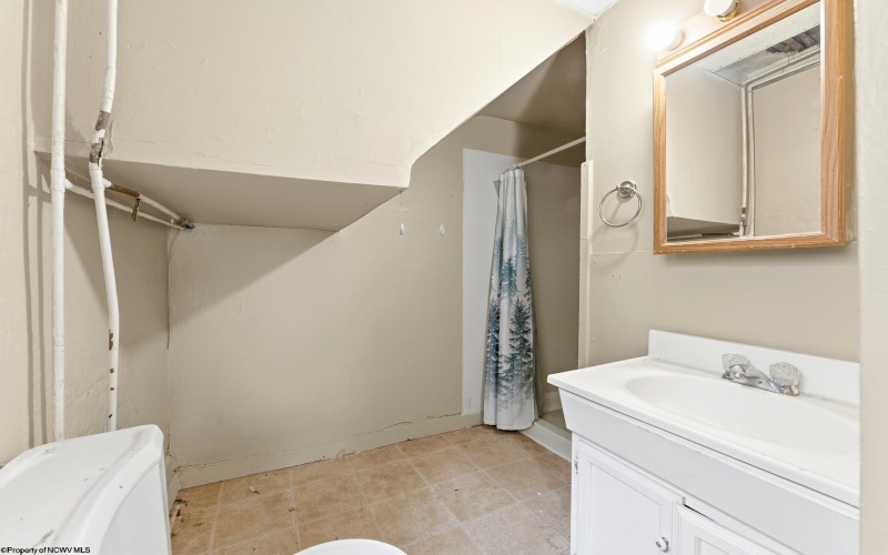 676 Willey Street, Morgantown, West Virginia 26505, 0 , 0 ,0,Multi-unit/income,For Sale,Willey,0,10165999