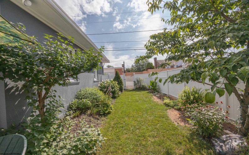 517 Stanley Avenue, Clarksburg, West Virginia 26301, 3 Bedrooms Bedrooms, 9 Rooms Rooms,3 BathroomsBathrooms,Single Family Detached,For Sale,Stanley,0,10165983 517 Stanley Avenue, Clarksburg, West Virginia 26301, 3 Bedrooms Bedrooms, 9 Rooms Rooms,3 BathroomsBathrooms,Single Family Detached,For Sale,Stanley,0,10165983