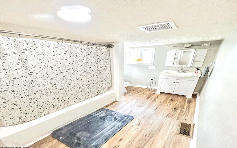 1229 15th Street, Clarksburg, West Virginia 26301, 2 Bedrooms Bedrooms, 6 Rooms Rooms,1 BathroomBathrooms,Single Family Detached,For Sale,15th,0,10165984 1229 15th Street, Clarksburg, West Virginia 26301, 2 Bedrooms Bedrooms, 6 Rooms Rooms,1 BathroomBathrooms,Single Family Detached,For Sale,15th,0,10165984