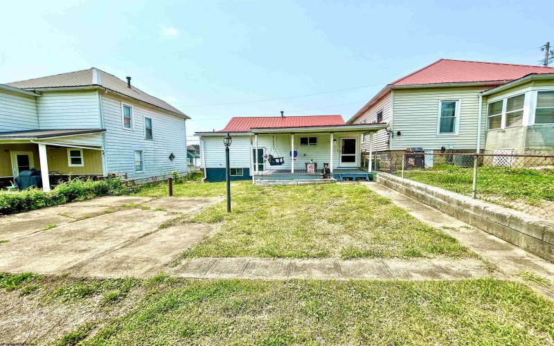 1229 15th Street, Clarksburg, West Virginia 26301, 2 Bedrooms Bedrooms, 6 Rooms Rooms,1 BathroomBathrooms,Single Family Detached,For Sale,15th,0,10165984 1229 15th Street, Clarksburg, West Virginia 26301, 2 Bedrooms Bedrooms, 6 Rooms Rooms,1 BathroomBathrooms,Single Family Detached,For Sale,15th,0,10165984