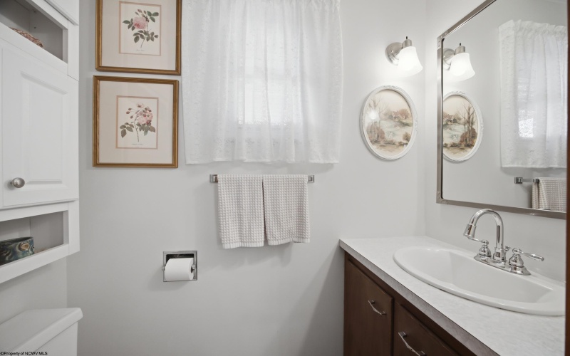 15 Columbia Road, Shinnston, West Virginia 26431, 3 Bedrooms Bedrooms, 6 Rooms Rooms,2 BathroomsBathrooms,Single Family Detached,For Sale,Columbia,0,10165987