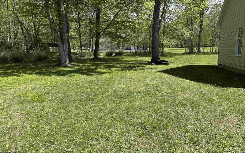 579 Black Cherry Drive, Fairmont, West Virginia 26554, 3 Bedrooms Bedrooms, 7 Rooms Rooms,2 BathroomsBathrooms,Single Family Detached,For Sale,Black Cherry,0,10165986