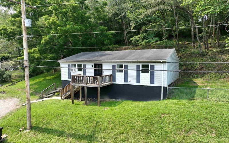 815 Laurel Drive, Mannington, West Virginia 26582, 3 Bedrooms Bedrooms, 8 Rooms Rooms,1 BathroomBathrooms,Single Family Detached,For Sale,Laurel,0,10165985