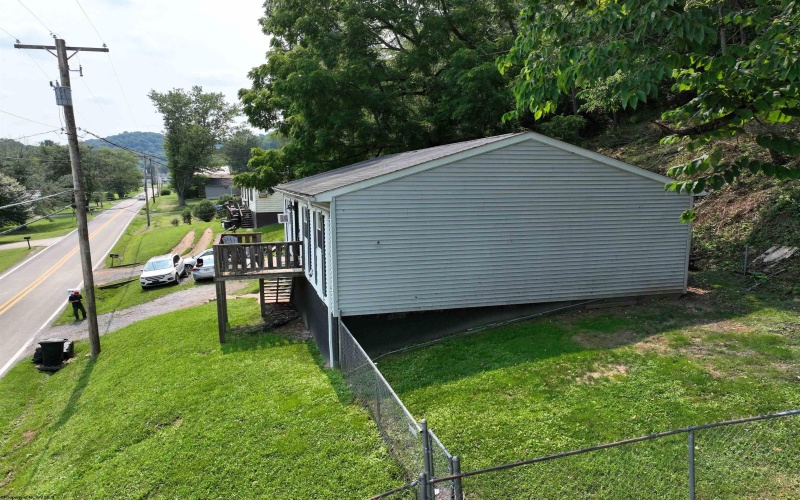 815 Laurel Drive, Mannington, West Virginia 26582, 3 Bedrooms Bedrooms, 8 Rooms Rooms,1 BathroomBathrooms,Single Family Detached,For Sale,Laurel,0,10165985
