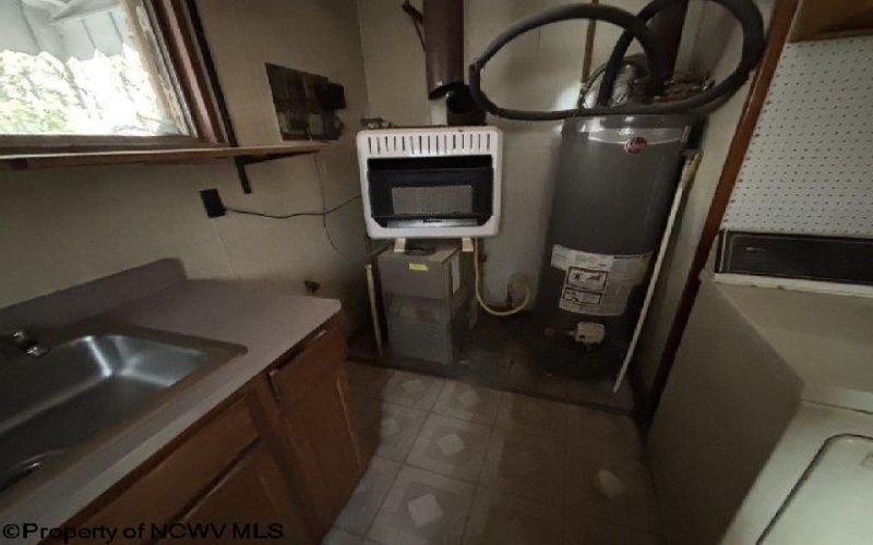 2826 Buckhannon Pike, Mount Clare, West Virginia 26408, 2 Bedrooms Bedrooms, 5 Rooms Rooms,1 BathroomBathrooms,Single Family Detached,For Sale,Buckhannon,0,10165997