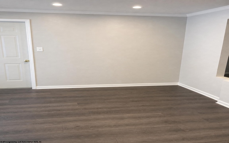 5032 Garfield Street, Clarksburg, West Virginia 26301, 2 Bedrooms Bedrooms, 5 Rooms Rooms,3 BathroomsBathrooms,Single Family Detached,For Sale,Garfield,0,10165991