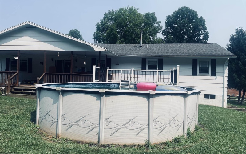 5032 Garfield Street, Clarksburg, West Virginia 26301, 2 Bedrooms Bedrooms, 5 Rooms Rooms,3 BathroomsBathrooms,Single Family Detached,For Sale,Garfield,0,10165991
