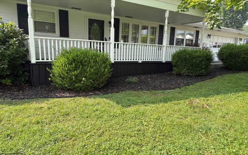5032 Garfield Street, Clarksburg, West Virginia 26301, 2 Bedrooms Bedrooms, 5 Rooms Rooms,3 BathroomsBathrooms,Single Family Detached,For Sale,Garfield,0,10165991
