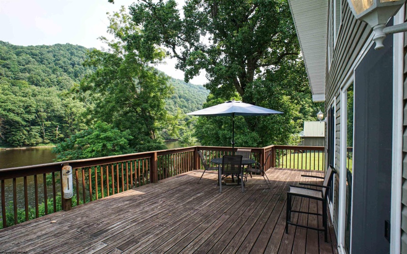 14815 George Washington Highway, Rowlesburg, West Virginia 26425, 3 Bedrooms Bedrooms, 6 Rooms Rooms,2 BathroomsBathrooms,Single Family Detached,For Sale,George Washington,0,10165993