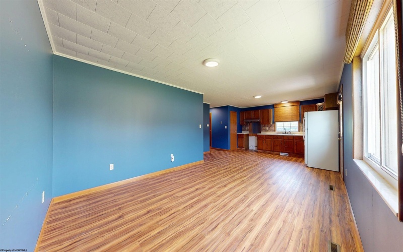 425 Bridge Street, Fairmont, West Virginia 26554, 1 Bedroom Bedrooms, 3 Rooms Rooms,1 BathroomBathrooms,Single Family Detached,For Sale,Bridge,0,10166014