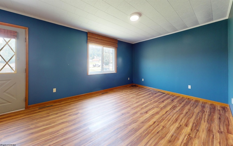 425 Bridge Street, Fairmont, West Virginia 26554, 1 Bedroom Bedrooms, 3 Rooms Rooms,1 BathroomBathrooms,Single Family Detached,For Sale,Bridge,0,10166014