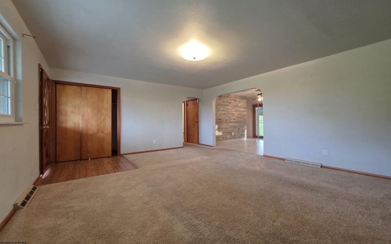 3322 Fairmont Avenue, Fairmont, West Virginia 26554, 3 Bedrooms Bedrooms, 6 Rooms Rooms,1 BathroomBathrooms,Single Family Detached,For Sale,Fairmont,0,10166010