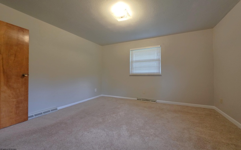 3322 Fairmont Avenue, Fairmont, West Virginia 26554, 3 Bedrooms Bedrooms, 6 Rooms Rooms,1 BathroomBathrooms,Single Family Detached,For Sale,Fairmont,0,10166010