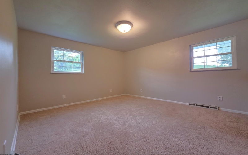 3322 Fairmont Avenue, Fairmont, West Virginia 26554, 3 Bedrooms Bedrooms, 6 Rooms Rooms,1 BathroomBathrooms,Single Family Detached,For Sale,Fairmont,0,10166010