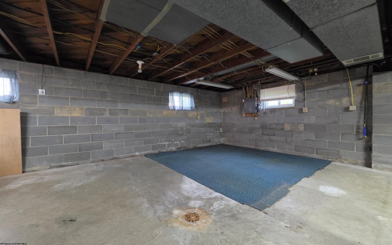 3322 Fairmont Avenue, Fairmont, West Virginia 26554, 3 Bedrooms Bedrooms, 6 Rooms Rooms,1 BathroomBathrooms,Single Family Detached,For Sale,Fairmont,0,10166010