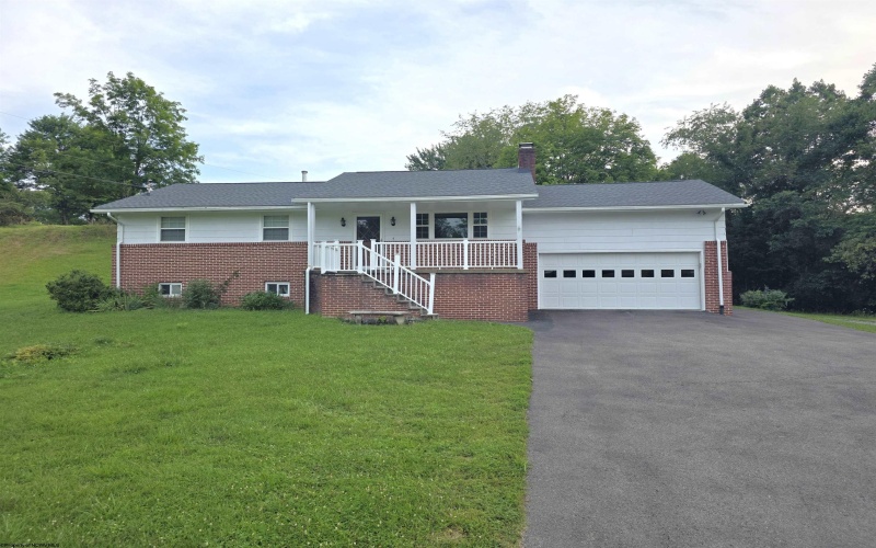 3322 Fairmont Avenue, Fairmont, West Virginia 26554, 3 Bedrooms Bedrooms, 6 Rooms Rooms,1 BathroomBathrooms,Single Family Detached,For Sale,Fairmont,0,10166010