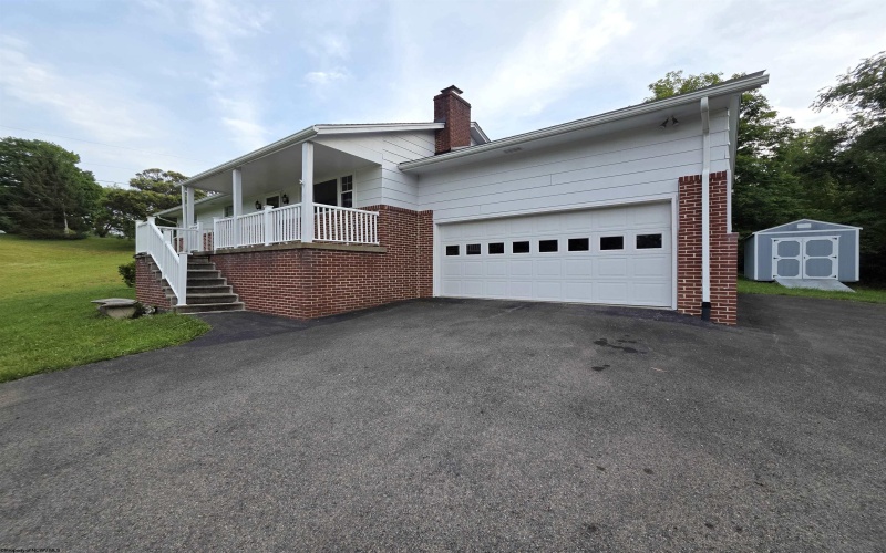 3322 Fairmont Avenue, Fairmont, West Virginia 26554, 3 Bedrooms Bedrooms, 6 Rooms Rooms,1 BathroomBathrooms,Single Family Detached,For Sale,Fairmont,0,10166010