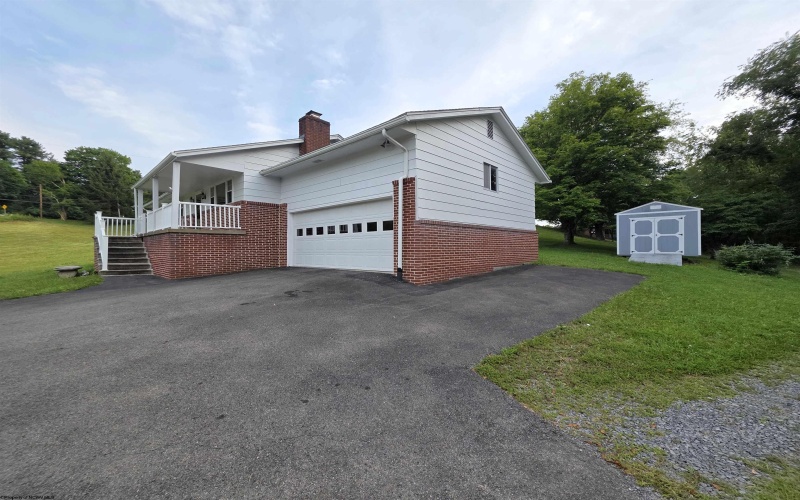 3322 Fairmont Avenue, Fairmont, West Virginia 26554, 3 Bedrooms Bedrooms, 6 Rooms Rooms,1 BathroomBathrooms,Single Family Detached,For Sale,Fairmont,0,10166010