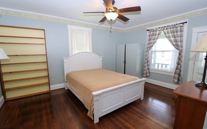 121 Earle Street, Elkins, West Virginia 26241, 3 Bedrooms Bedrooms, 8 Rooms Rooms,3 BathroomsBathrooms,Single Family Detached,For Sale,Earle,0,10166002