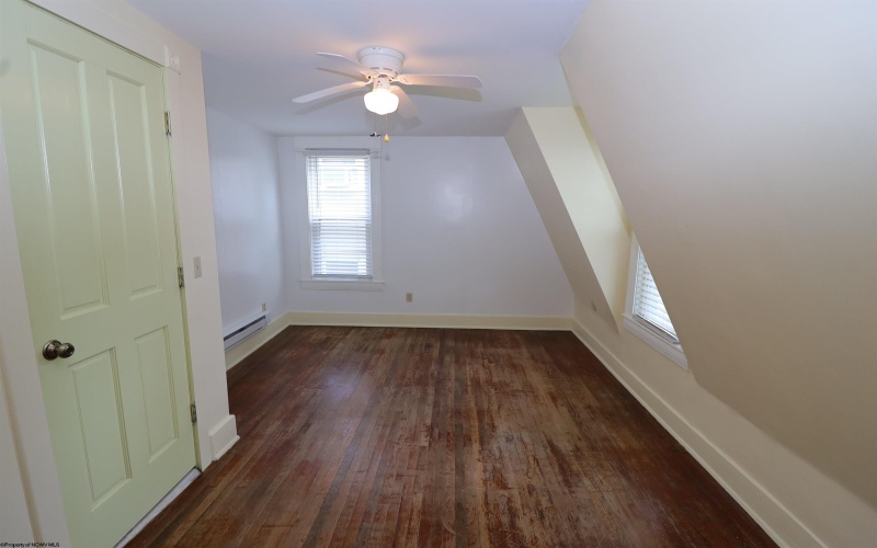 121 Earle Street, Elkins, West Virginia 26241, 3 Bedrooms Bedrooms, 8 Rooms Rooms,3 BathroomsBathrooms,Single Family Detached,For Sale,Earle,0,10166002